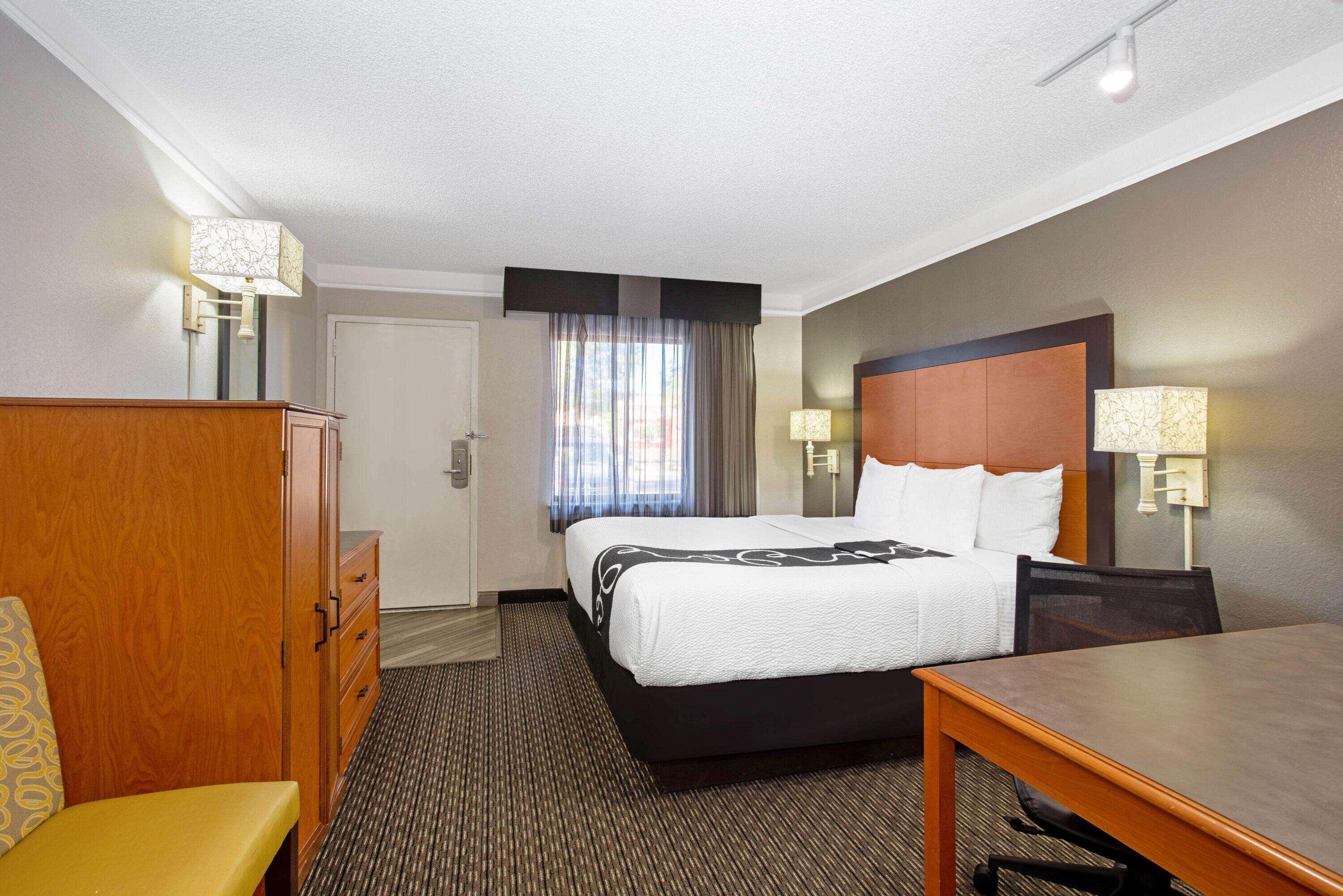 La Quinta By Wyndham East